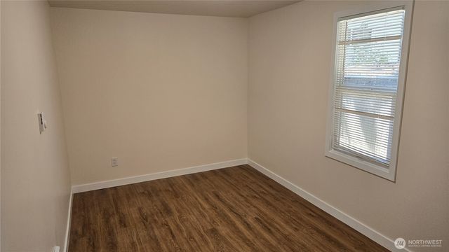 7329 15th Avenue NW, Seattle, WA 98107