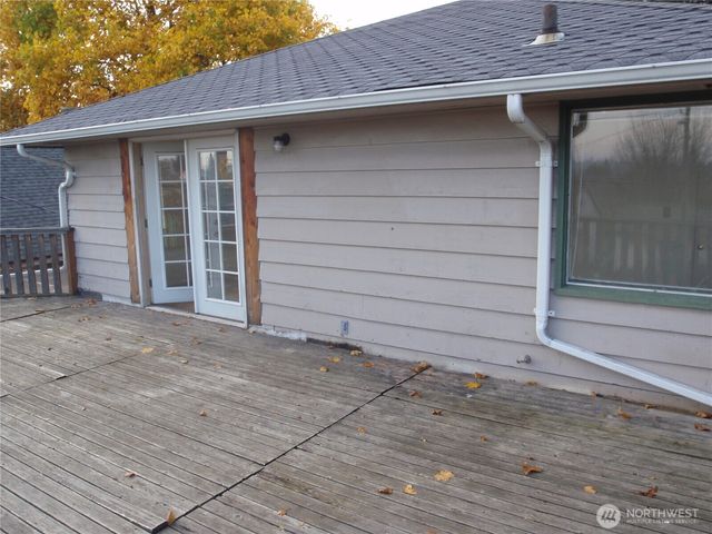 7329 15th Avenue NW, Seattle, WA 98107