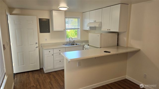 7329 15th Avenue NW, Seattle, WA 98107