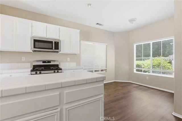 2011 Astor Court, Lancaster, CA 93536