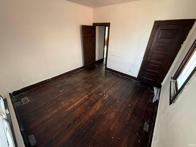 1019 S Bedford Avenue, Evansville, IN 47714