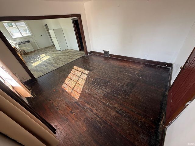 1019 S Bedford Avenue, Evansville, IN 47714