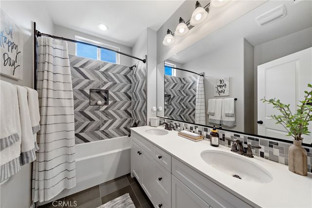 29525 Caravel Drive, Menifee, CA 92585