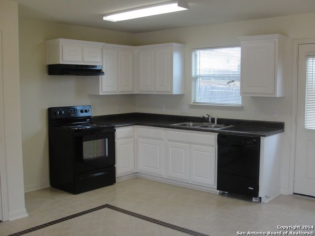 11246 Magic Canyon, San Antonio, TX 78252