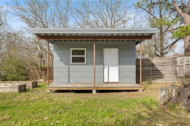 906 Briar Cliff Drive, Bryan, TX 77802