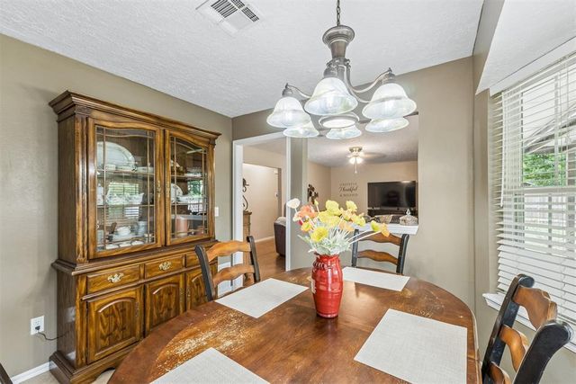 802 Jay Drive, Noble, OK 73068