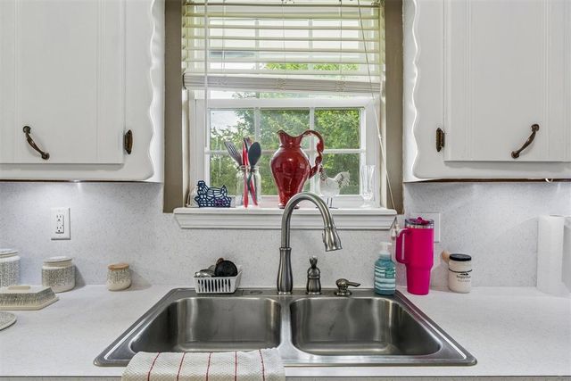 802 Jay Drive, Noble, OK 73068