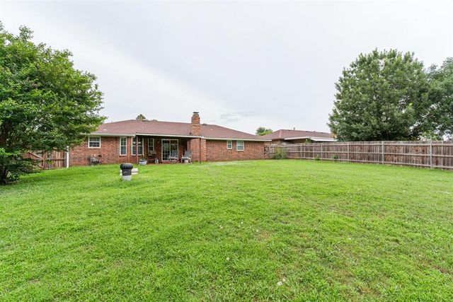 802 Jay Drive, Noble, OK 73068