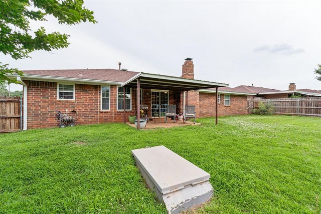 802 Jay Drive, Noble, OK 73068