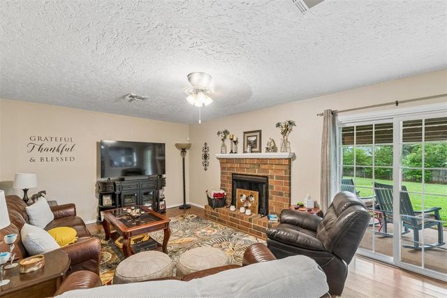 802 Jay Drive, Noble, OK 73068