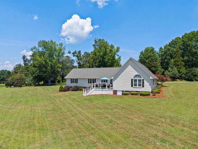 670 Old Mill Road, Campobello, SC 29322