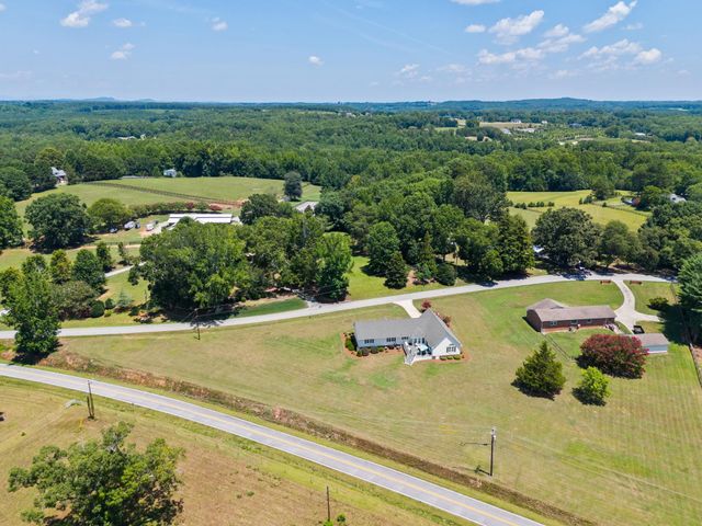670 Old Mill Road, Campobello, SC 29322