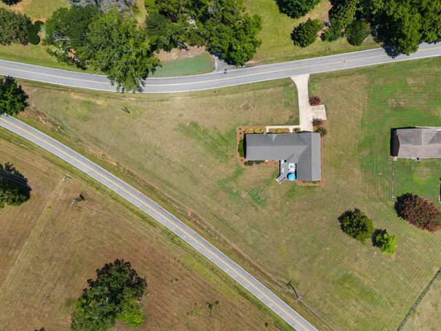 670 Old Mill Road, Campobello, SC 29322
