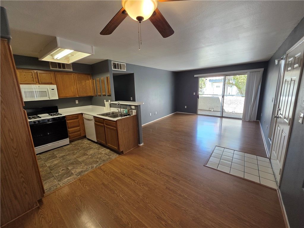 3135 Key Largo Dr Drive 204, Las Vegas, NV 89120 — photo 5