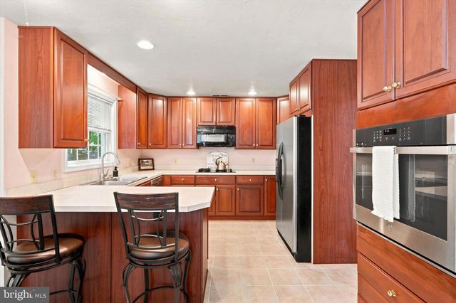 16 RYAN LN, Honey Brook, PA 19344