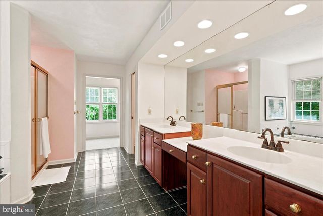 16 RYAN LN, Honey Brook, PA 19344