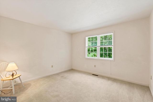 16 RYAN LN, Honey Brook, PA 19344