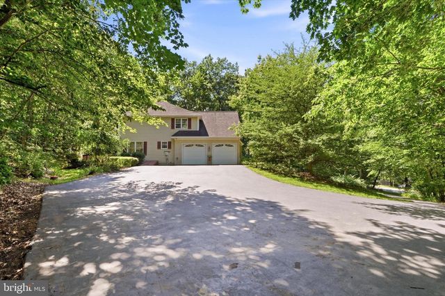 16 RYAN LN, Honey Brook, PA 19344