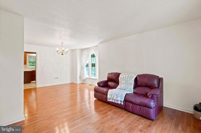16 RYAN LN, Honey Brook, PA 19344