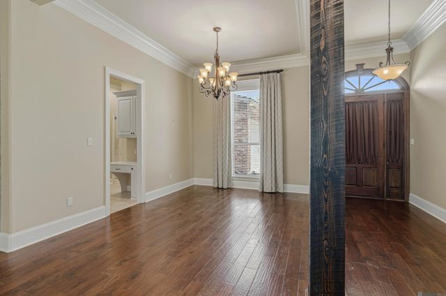 17892 Villa Lake Ave, Central, LA 70739
