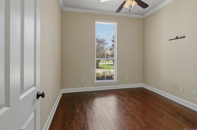 17892 Villa Lake Ave, Central, LA 70739