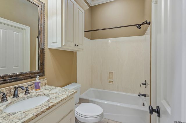 17892 Villa Lake Ave, Central, LA 70739