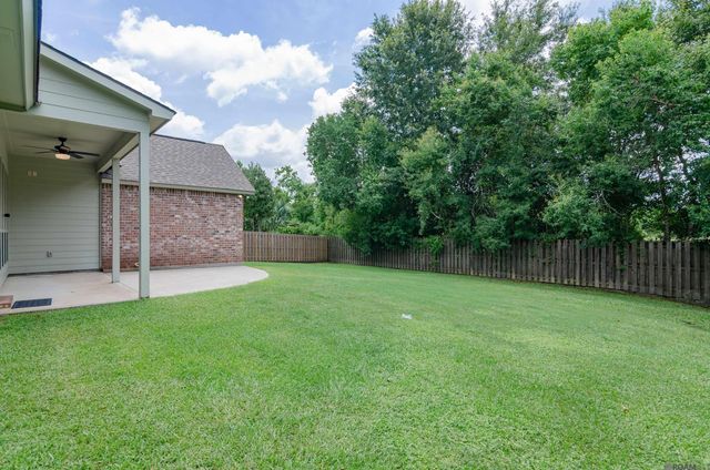 17892 Villa Lake Ave, Central, LA 70739