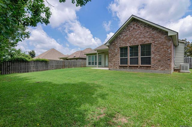 17892 Villa Lake Ave, Central, LA 70739