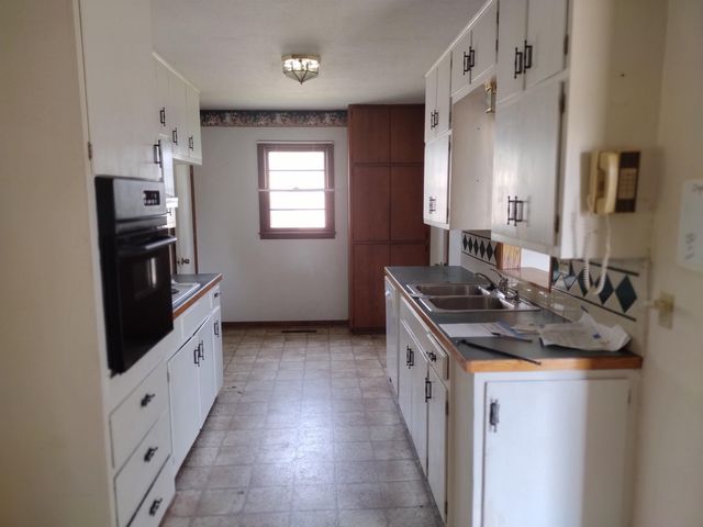 1928 N Prairie Ln, Augusta, KS 67010