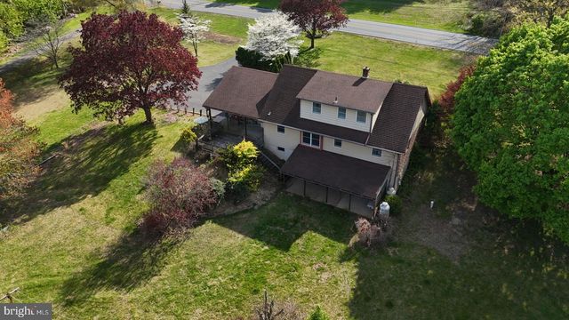 2735 KUTZTOWN RD, Pennsburg, PA 18073