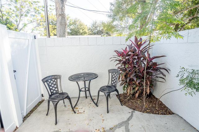 8800 BARDMOOR BOULEVARD 20, Seminole, FL 33777