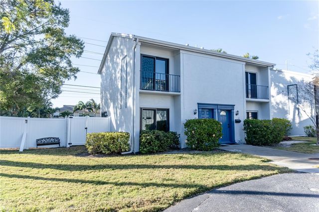 8800 BARDMOOR BOULEVARD 20, Seminole, FL 33777