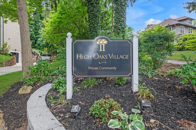 15 High Oaks Court, Huntington, NY 11743