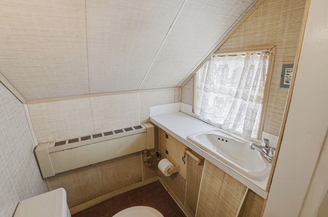 18 Davidson Road, Worcester, MA 01605