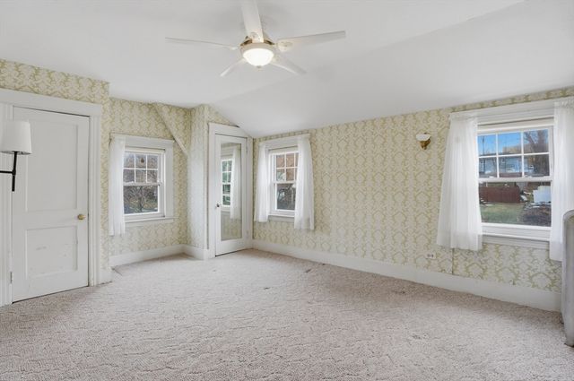 18 Davidson Road, Worcester, MA 01605