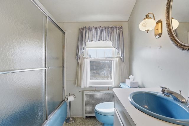 18 Davidson Road, Worcester, MA 01605