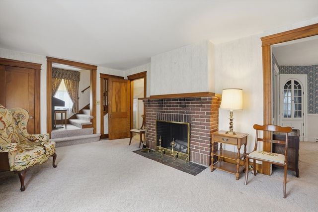 18 Davidson Road, Worcester, MA 01605