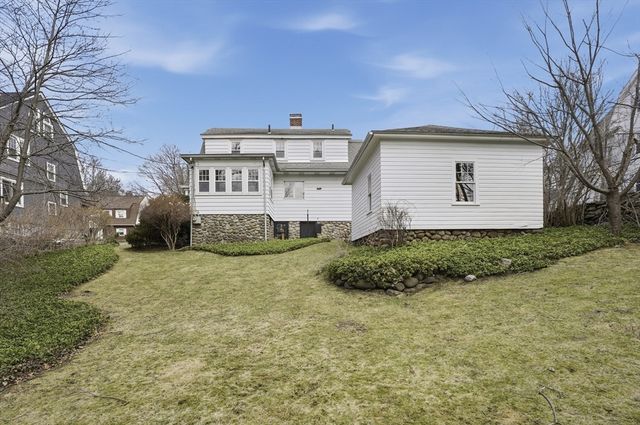 18 Davidson Road, Worcester, MA 01605