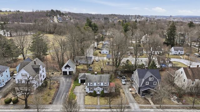 18 Davidson Road, Worcester, MA 01605