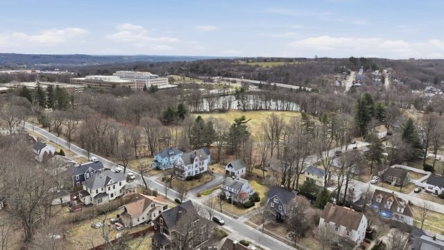 18 Davidson Road, Worcester, MA 01605