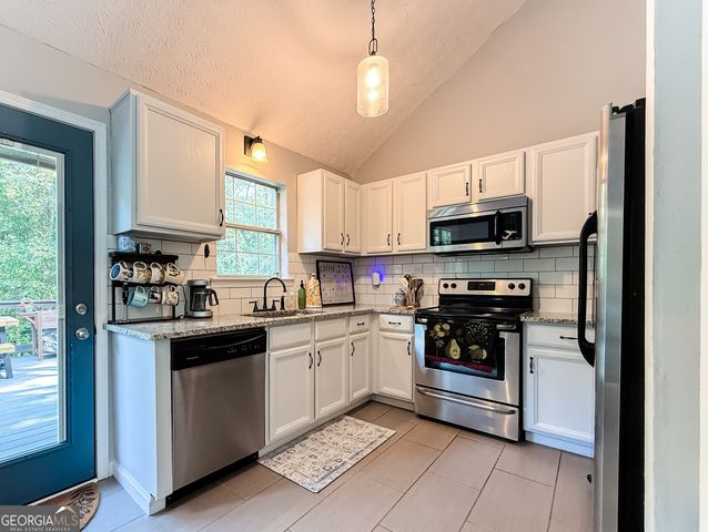 97 Spring Circle, Senoia, GA 30276