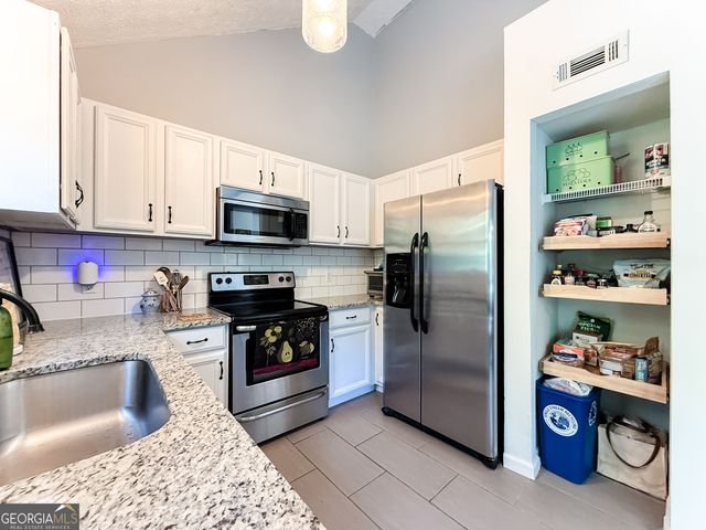 97 Spring Circle, Senoia, GA 30276