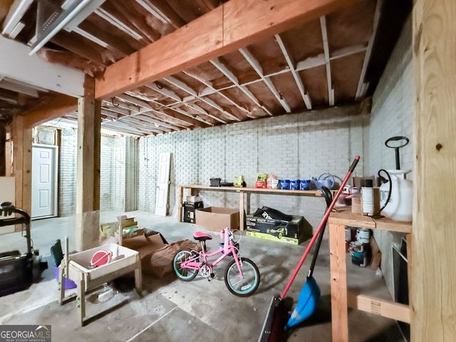 97 Spring Circle, Senoia, GA 30276