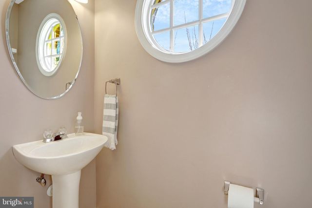 1331 ARGALL PL, Alexandria, VA 22314