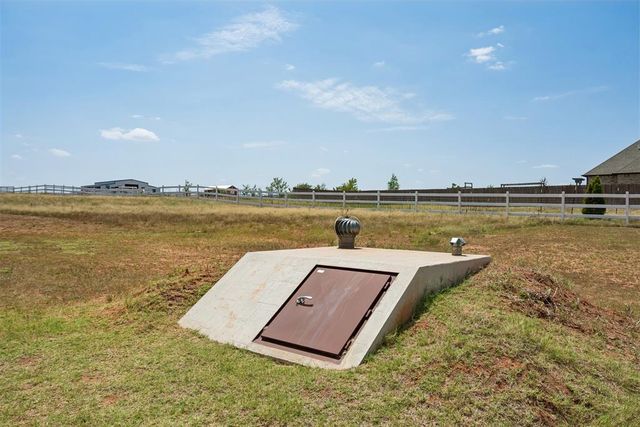 5264 NW Edmond Road, Piedmont, OK 73078