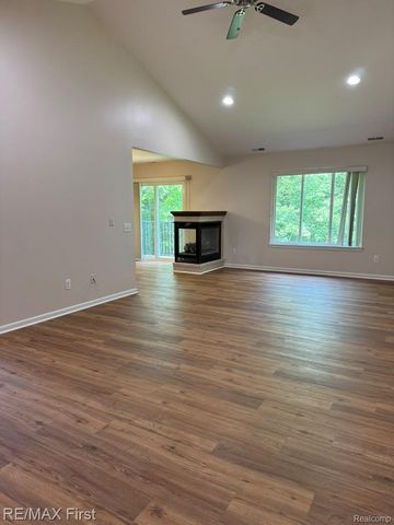 14410 Shadywood Drive, Sterling Heights, MI 48312