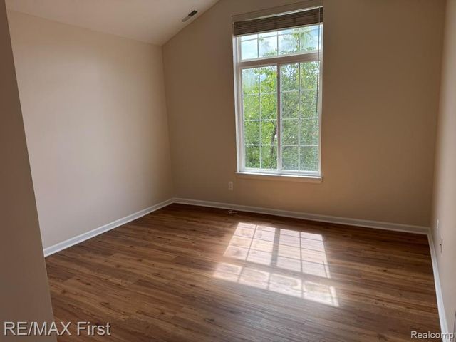 14410 Shadywood Drive, Sterling Heights, MI 48312