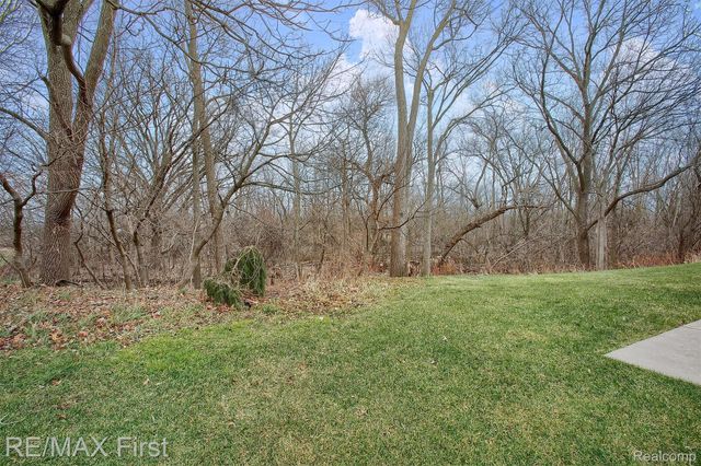 14410 Shadywood Drive, Sterling Heights, MI 48312