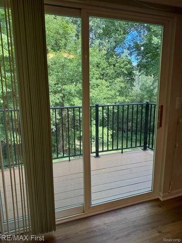 14410 Shadywood Drive, Sterling Heights, MI 48312