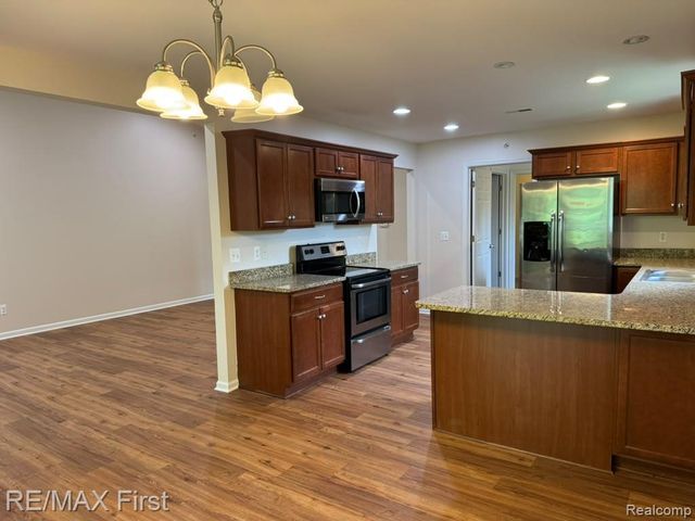 14410 Shadywood Drive, Sterling Heights, MI 48312